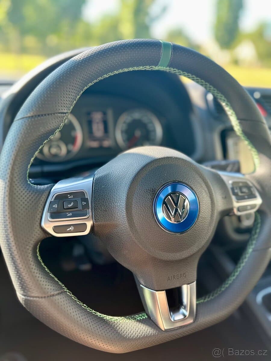 Volkswagen SCIROCCO - 16