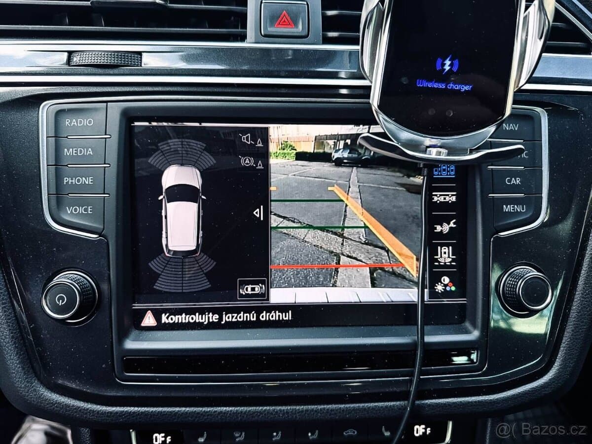 2016 Volkswagen TIGUAN - 16