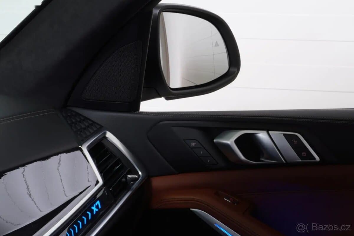 2024 BMW X7 - 16