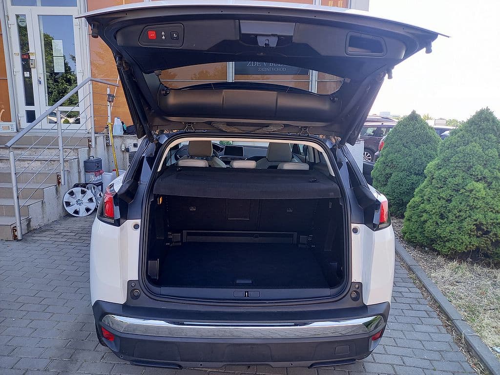 2019 Peugeot 3008 - 16