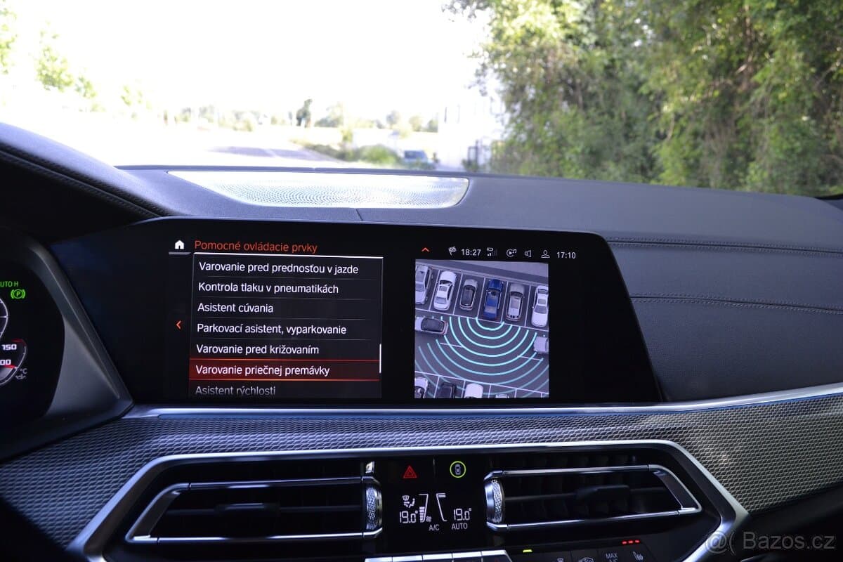 2020 BMW X5 - 16