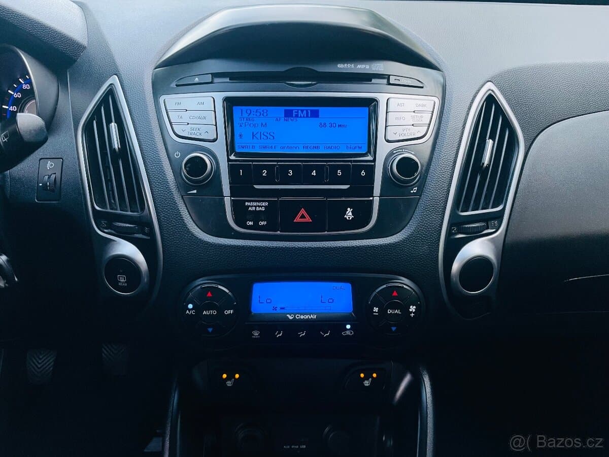 2011 Hyundai ix35 - 16