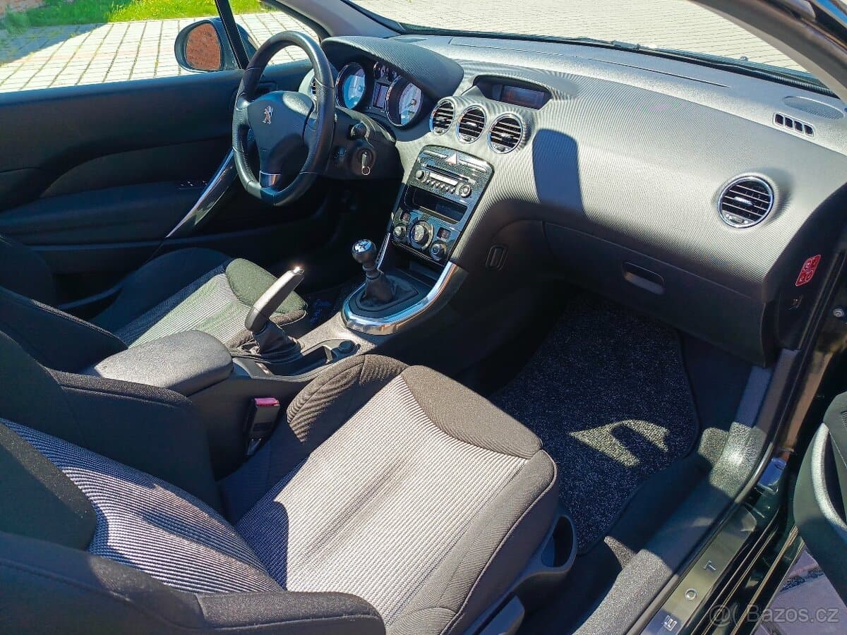 2012 Peugeot 308 - 16