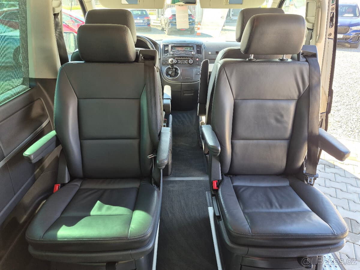 2013 Volkswagen MULTIVAN - 16