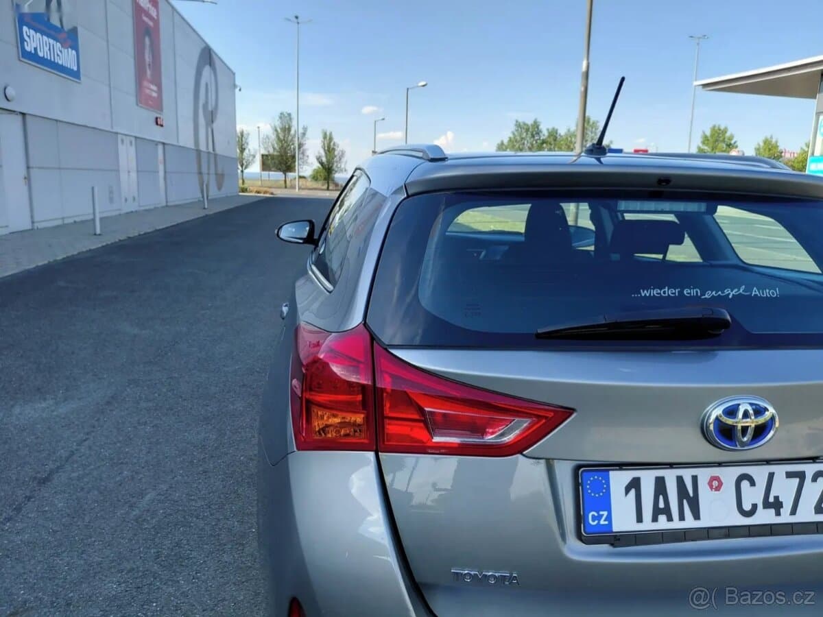 2013 Toyota AURIS - 16