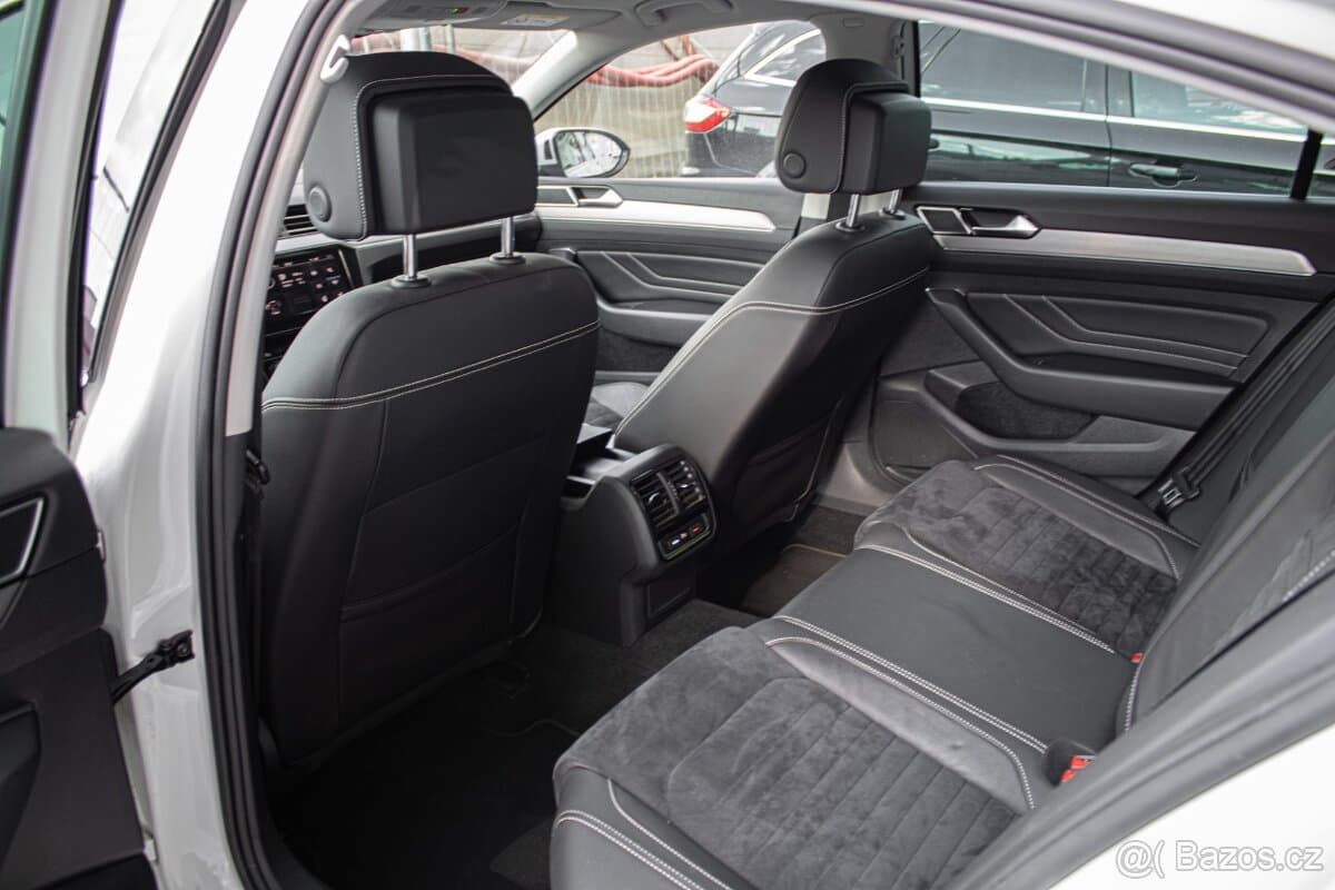 2020 Volkswagen PASSAT - 16