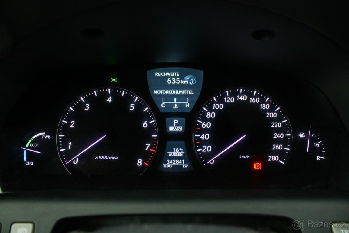 2010 Lexus LS - 16