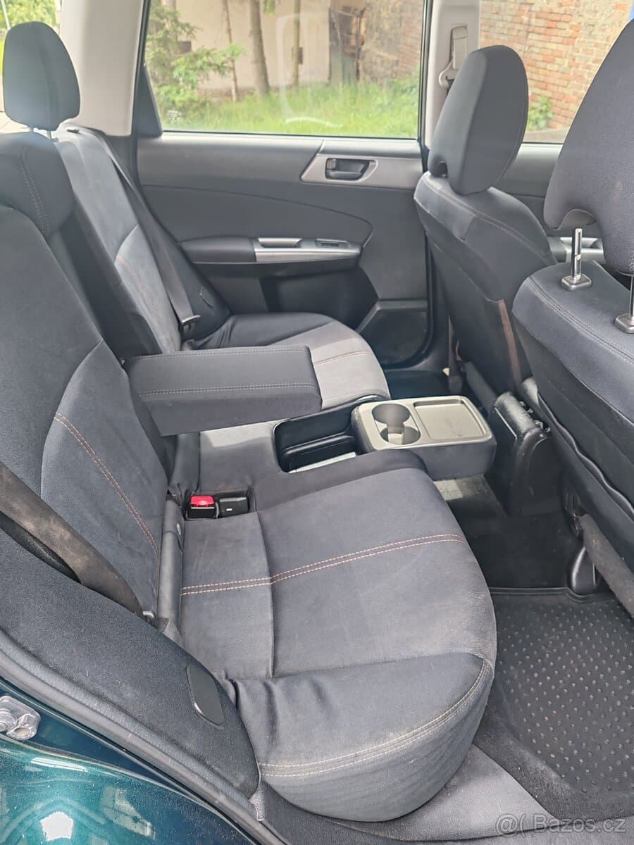 2011 Subaru FORESTER - 16