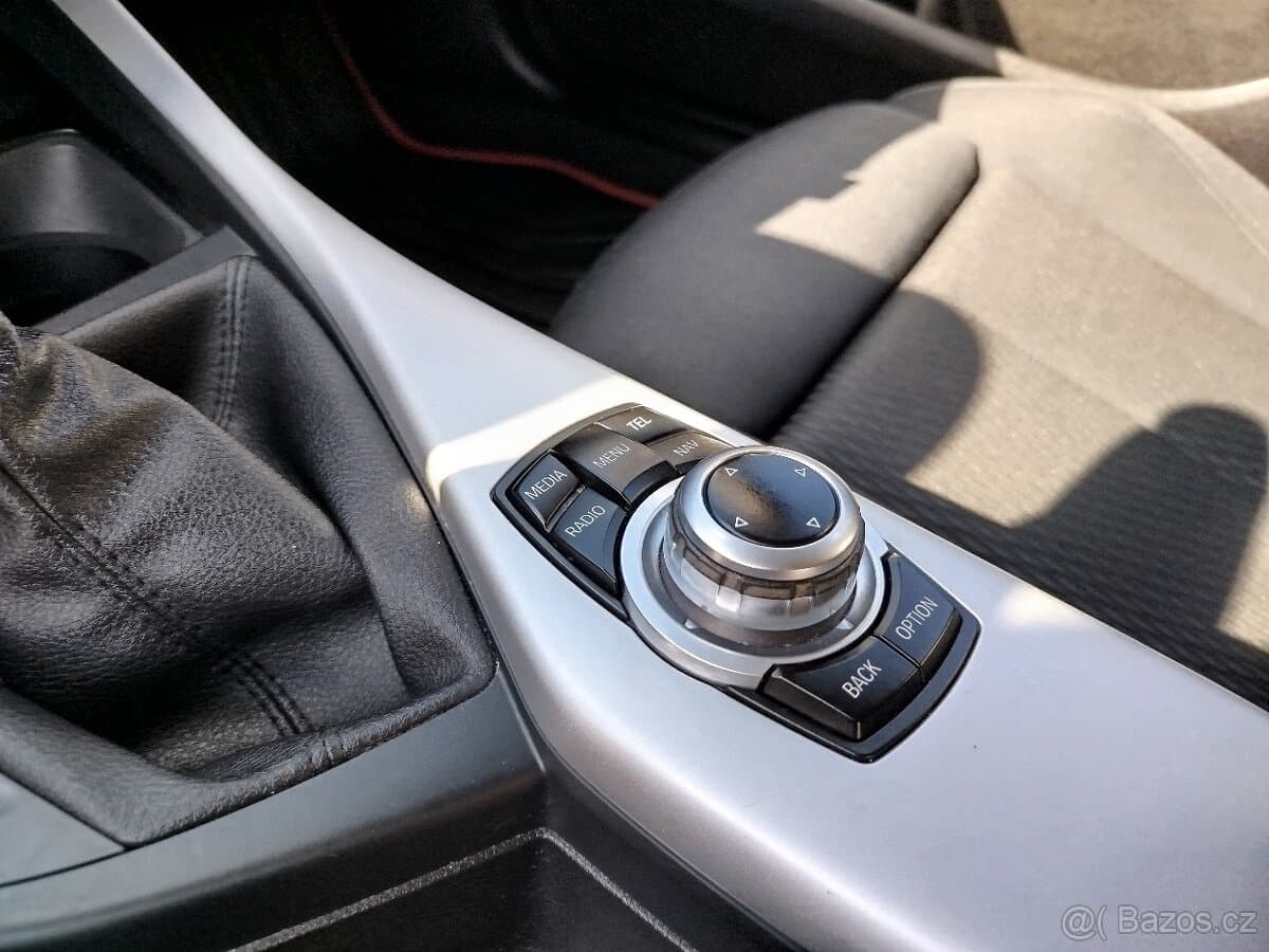 2013 BMW 1-SERIES - 16