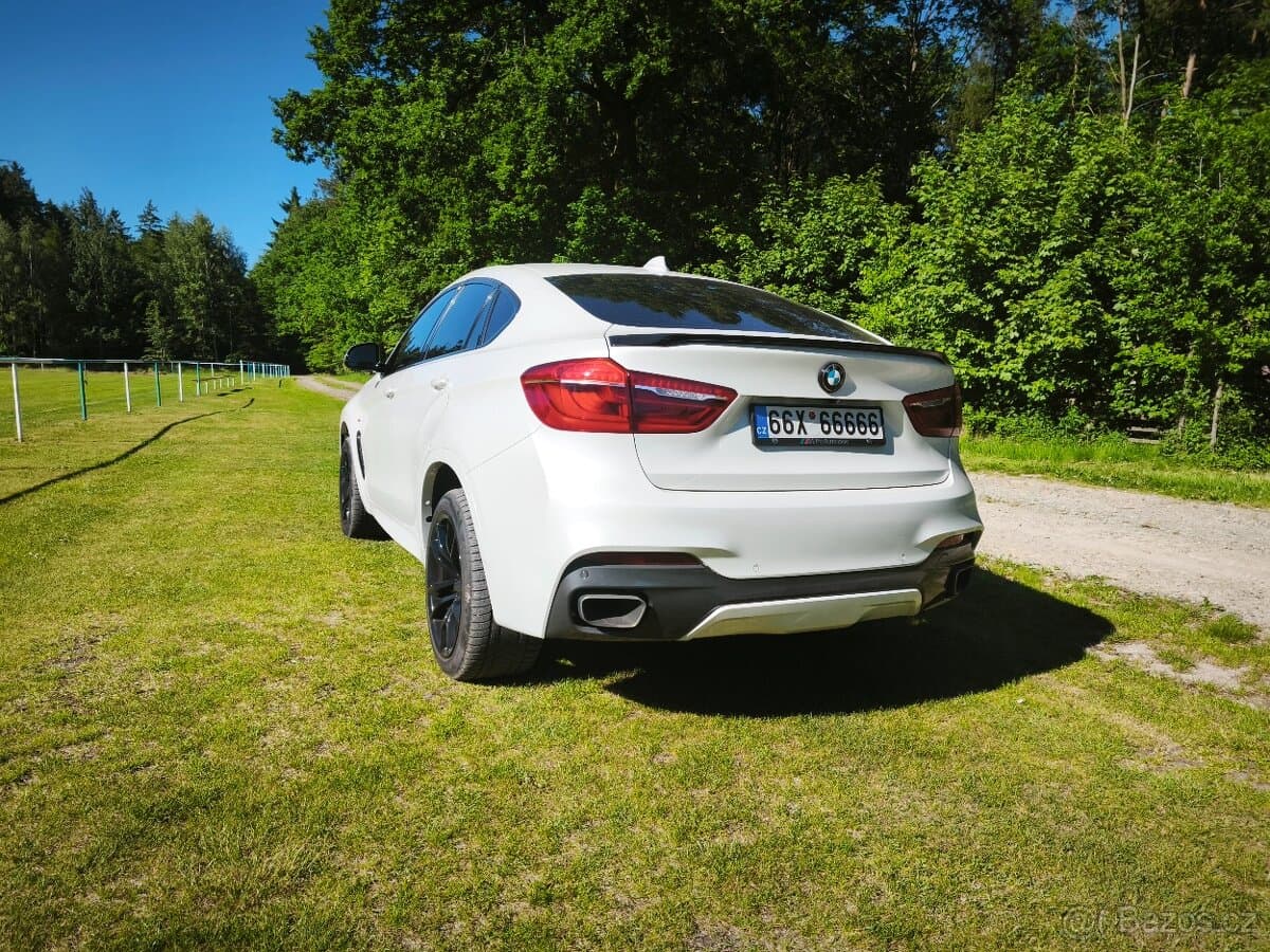 2015 BMW X6 - 16