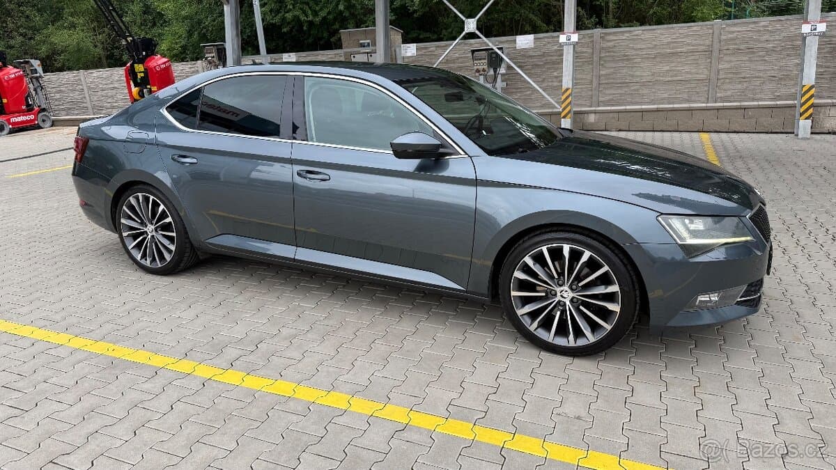 2015 Škoda SUPERB - 16
