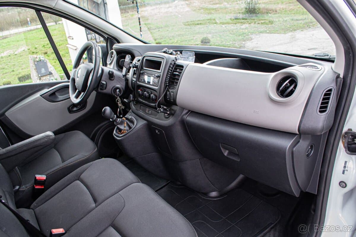 2020 Renault TRAFIC - 16