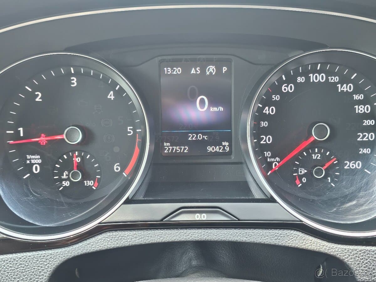 2018 Volkswagen PASSAT - 16