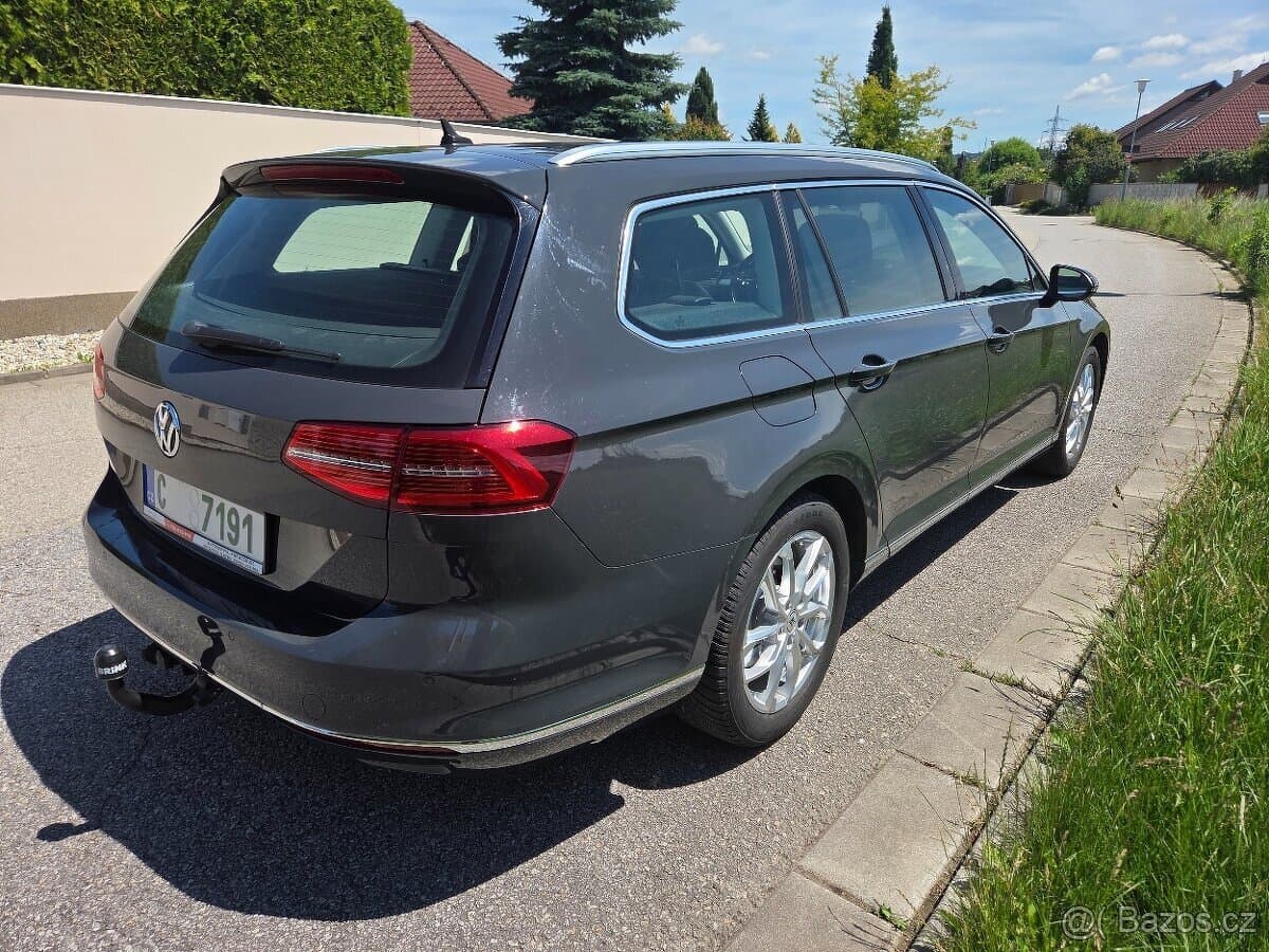 2019 Volkswagen PASSAT - 16