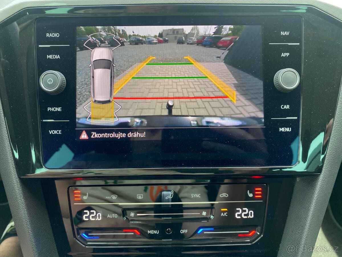 2022 Volkswagen PASSAT - 16