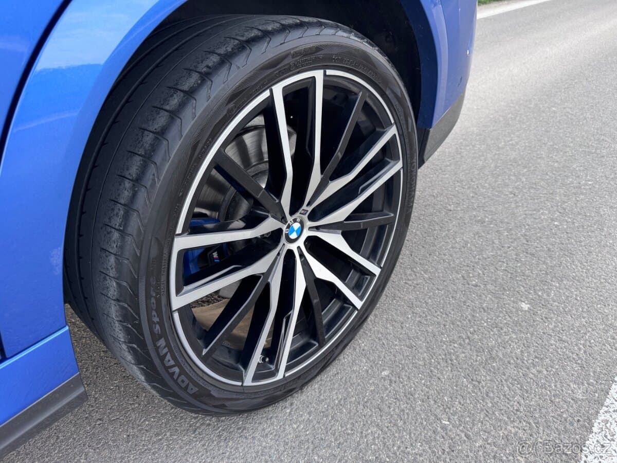 2020 BMW X6 - 16