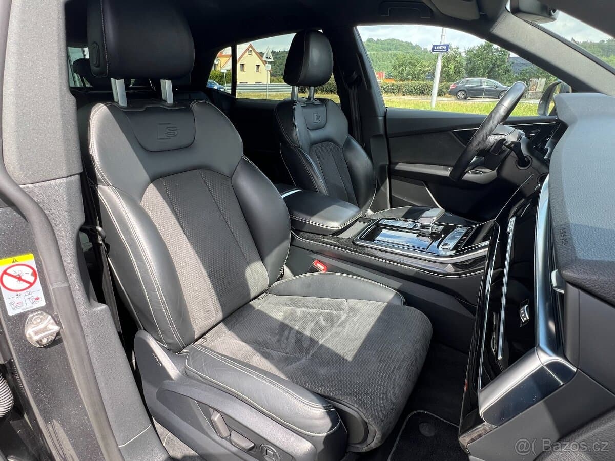 2020 Audi Q8 - 16