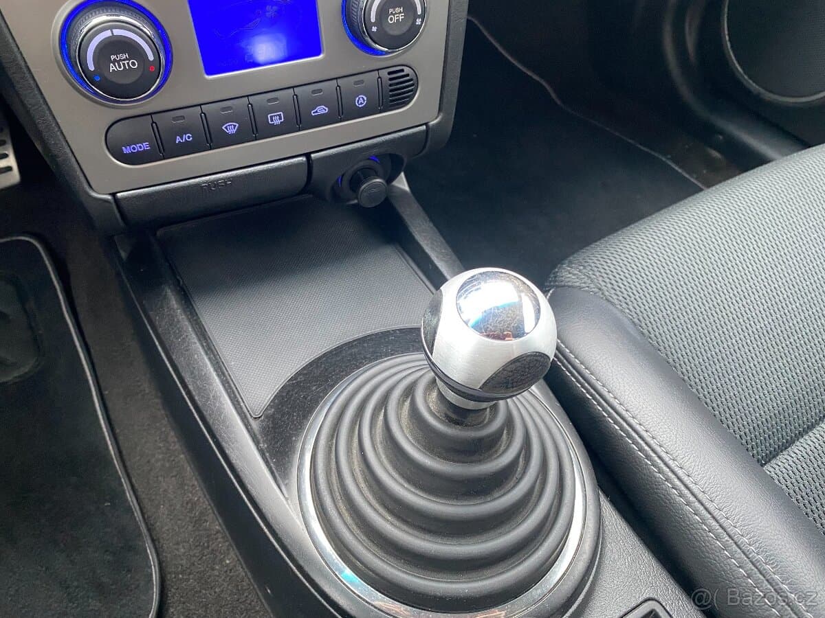 Hyundai COUPE - 16