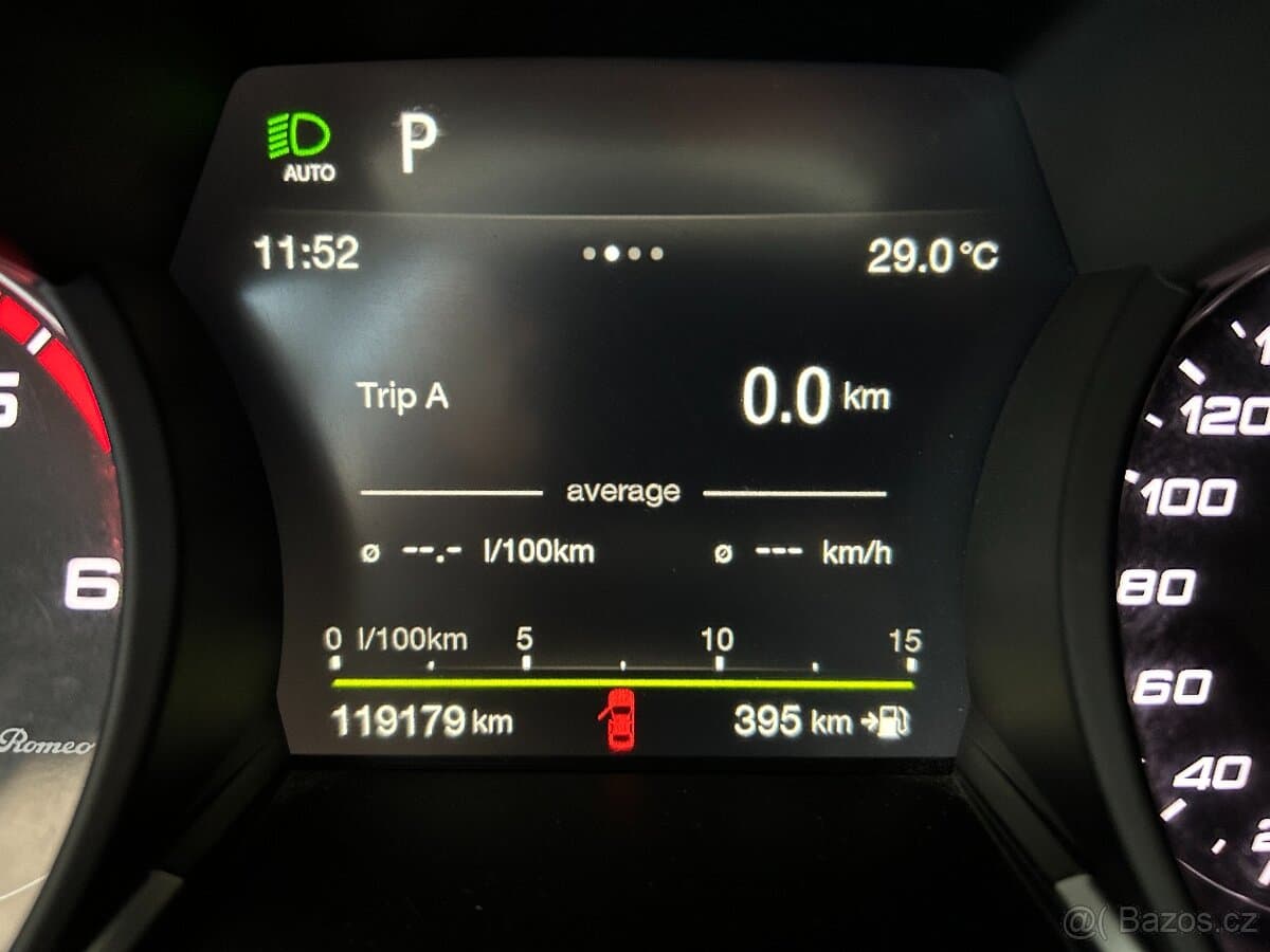 2018 Alfa Romeo STELVIO - 16