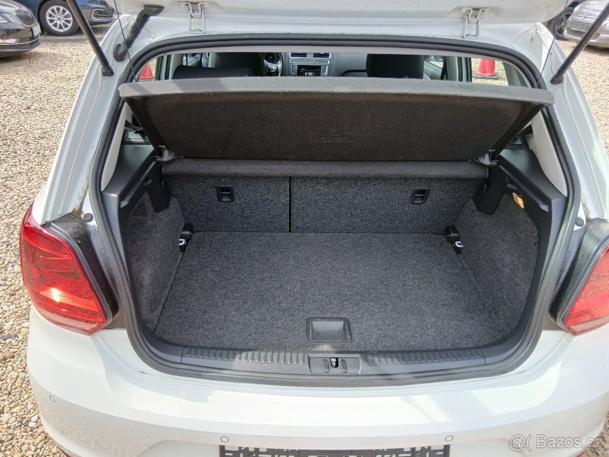 2015 Volkswagen POLO - 16