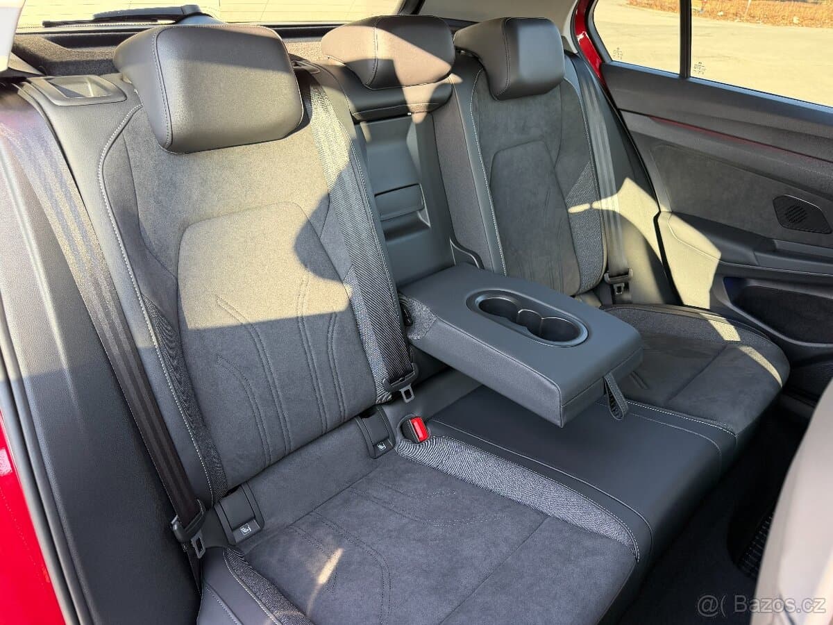 2025 Volkswagen GOLF - 16