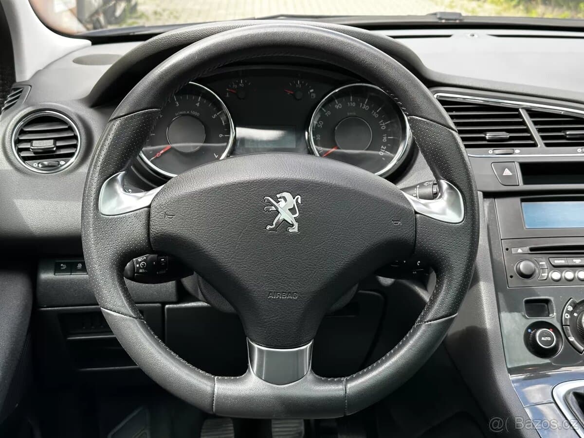 2015 Peugeot 5008 - 16