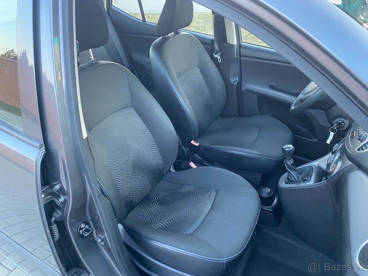 2012 Hyundai i10 - 16