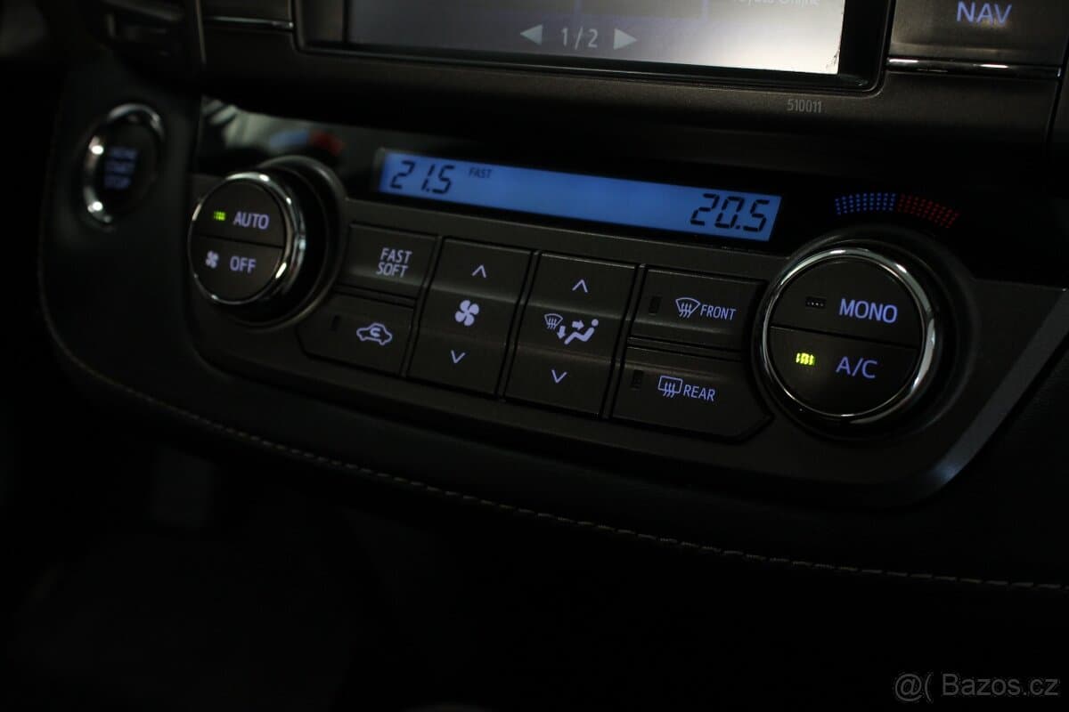 2015 Toyota RAV4 - 16