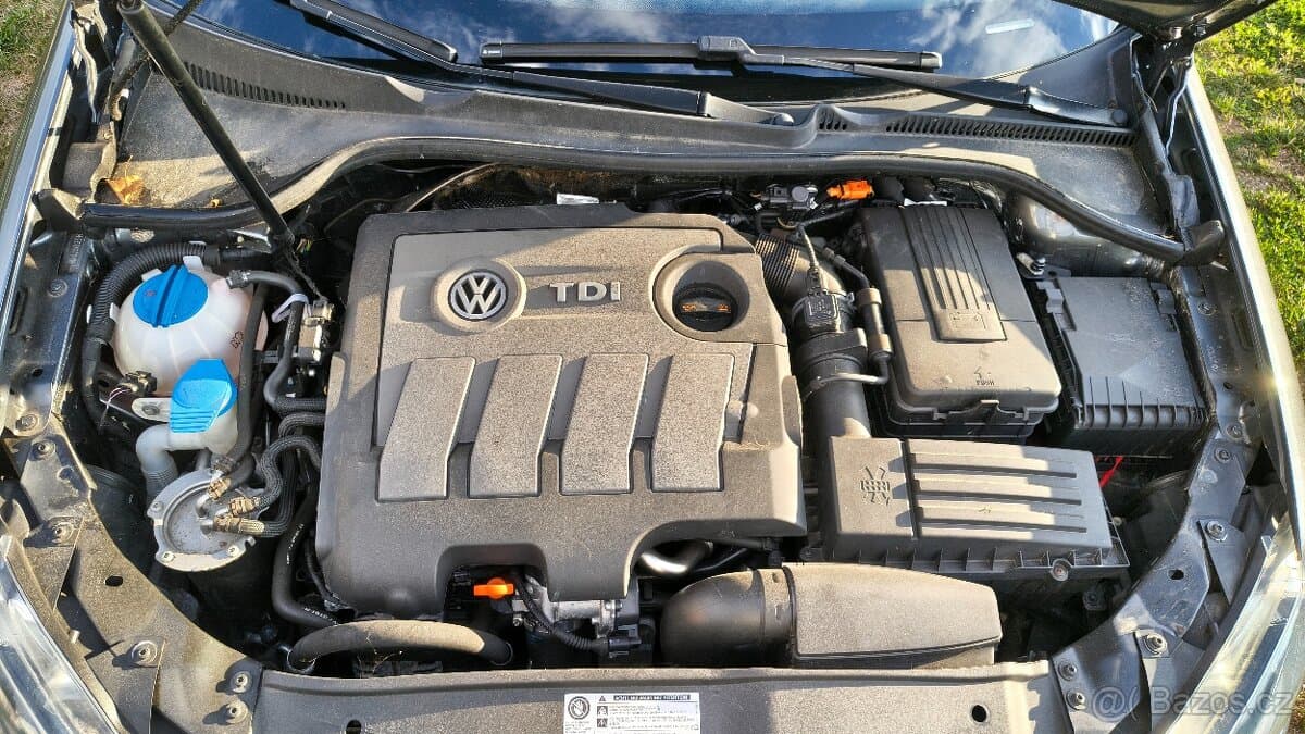2013 Volkswagen GOLF - 16