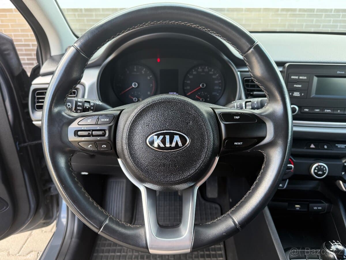 2021 Kia RIO - 16