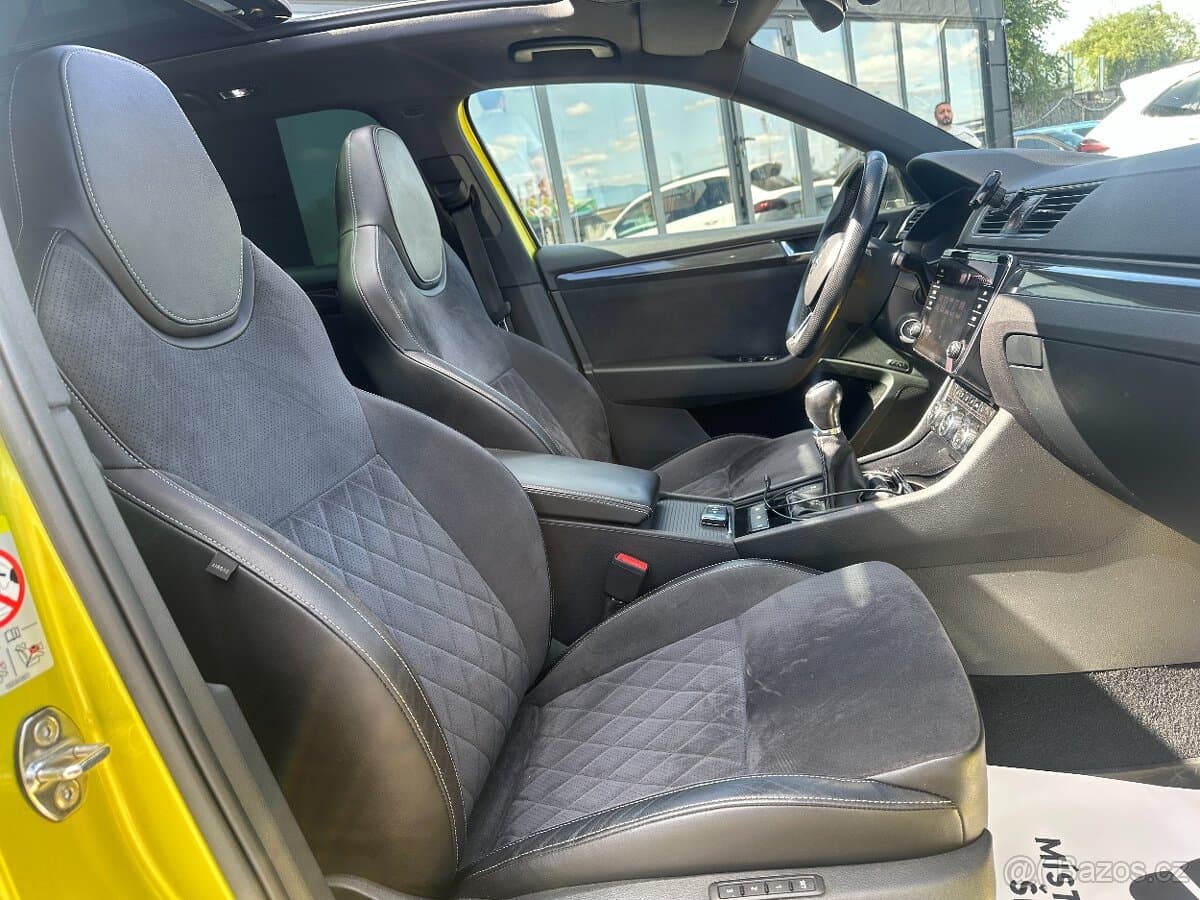 2019 Škoda SUPERB - 16