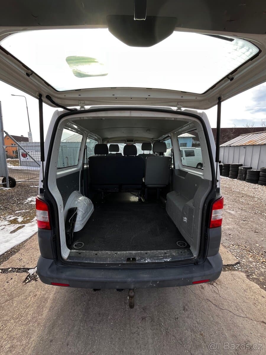 2011 Volkswagen TRANSPORTER - 16