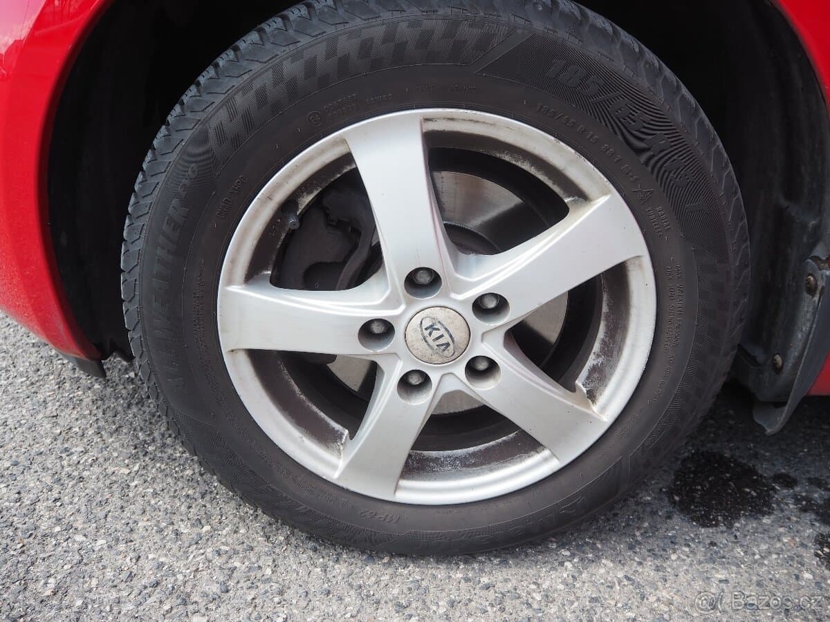 2012 Kia VENGA - 16