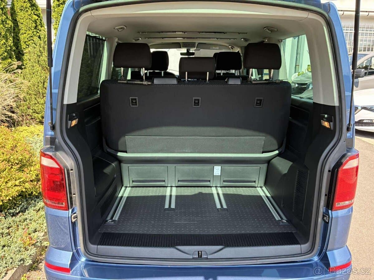 2016 Volkswagen MULTIVAN - 16