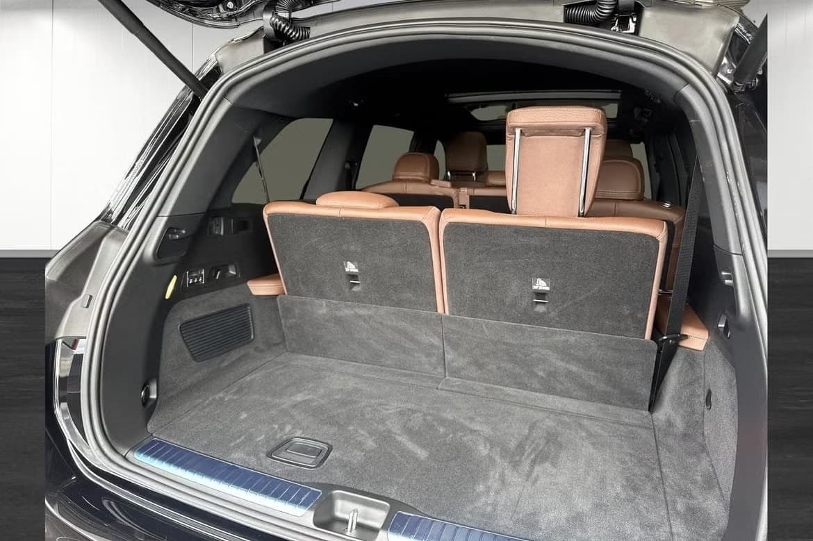 2025 Mercedes-Benz GL - 16