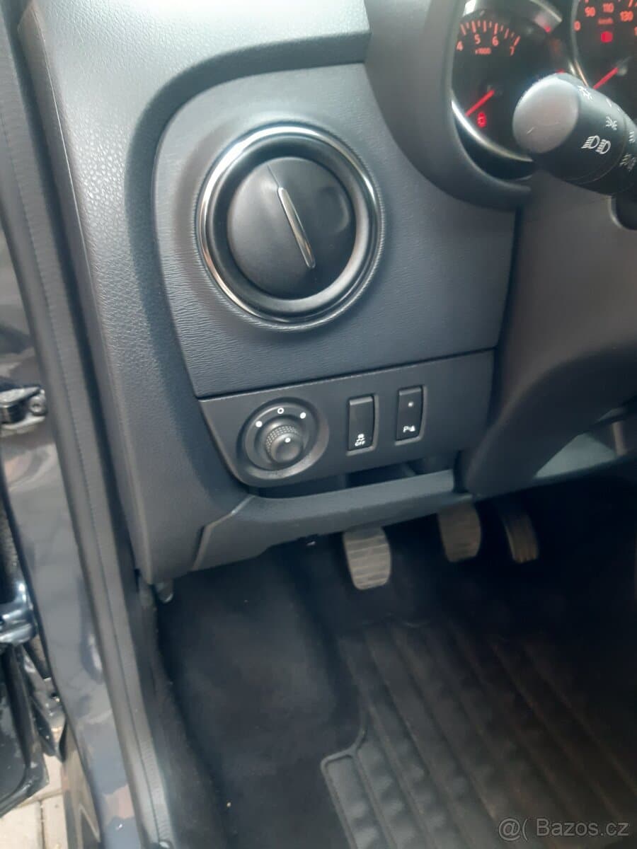 2022 Dacia LODGY - 16