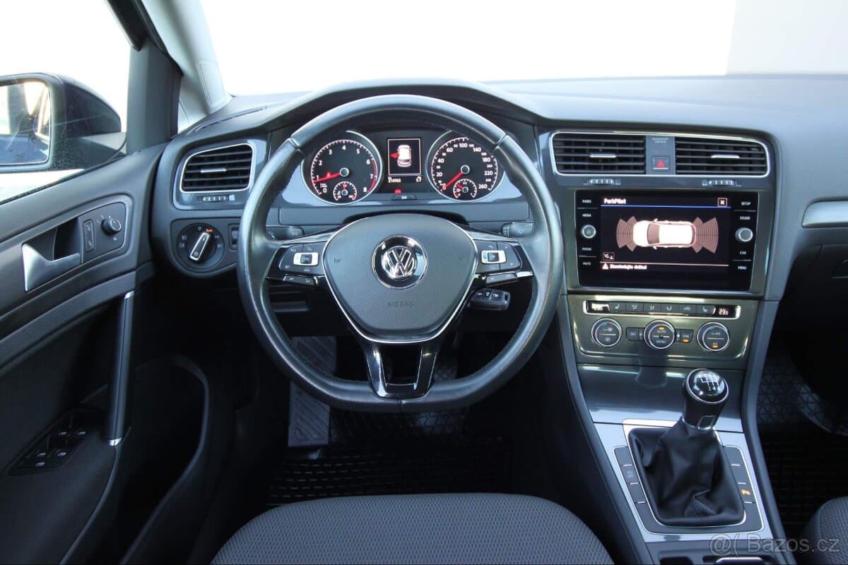 2018 Volkswagen GOLF - 16