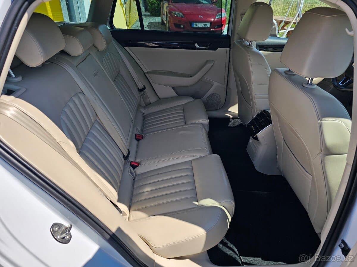 2018 Škoda SUPERB - 16