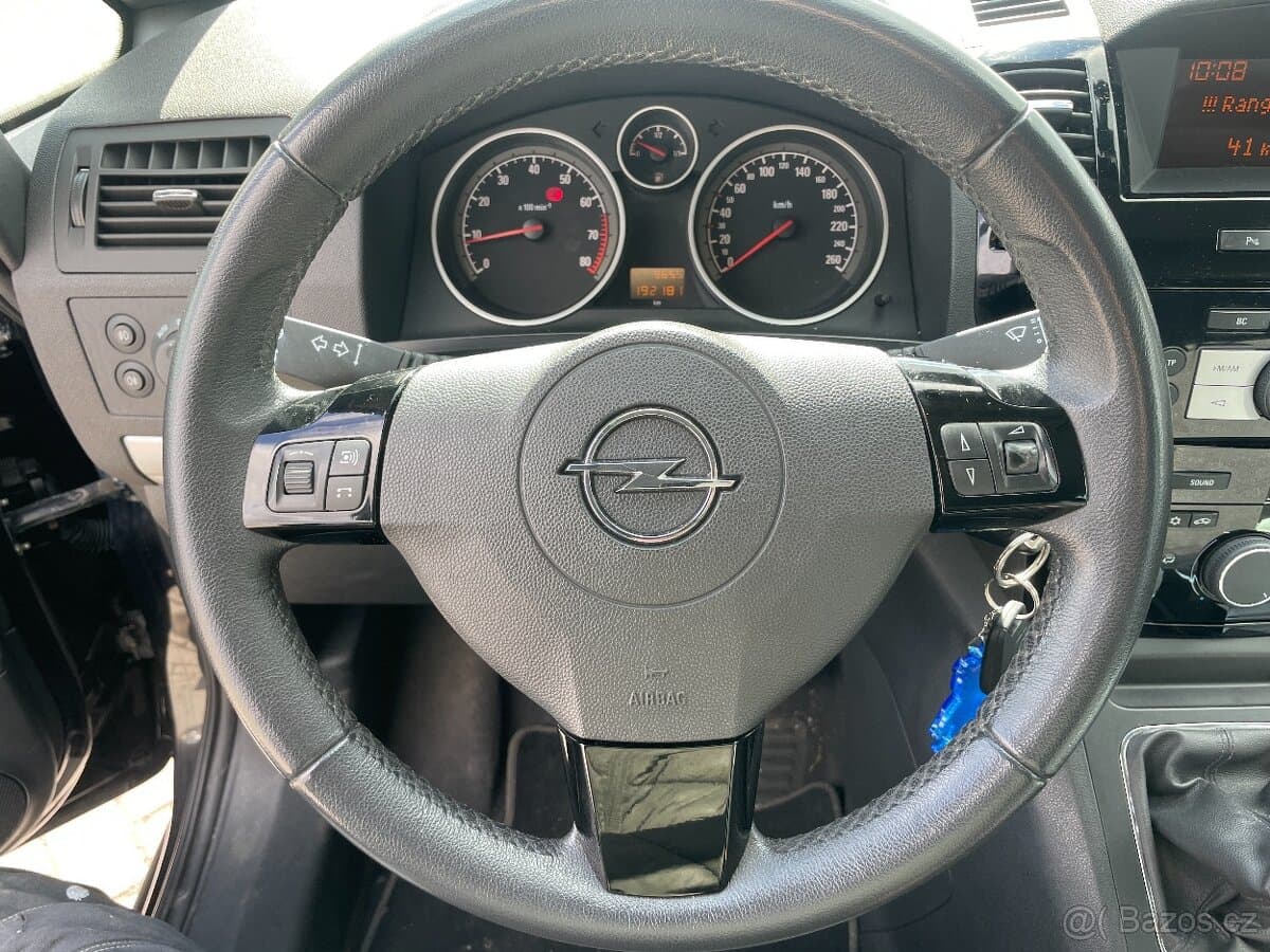 2011 Opel ZAFIRA - 16