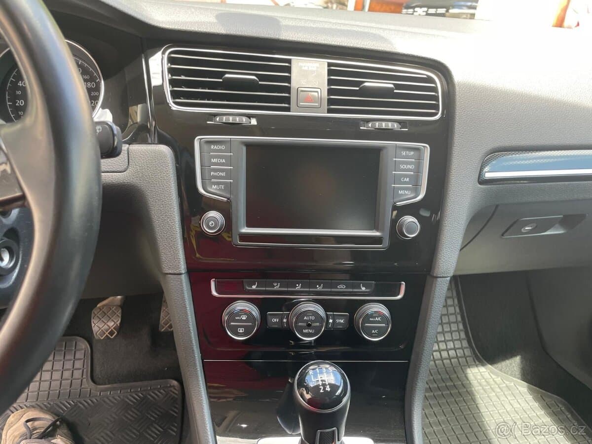 2015 Volkswagen GOLF - 16