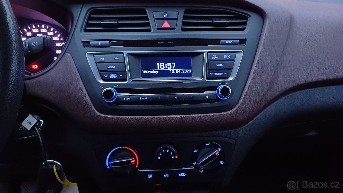 2015 Hyundai i20 - 16