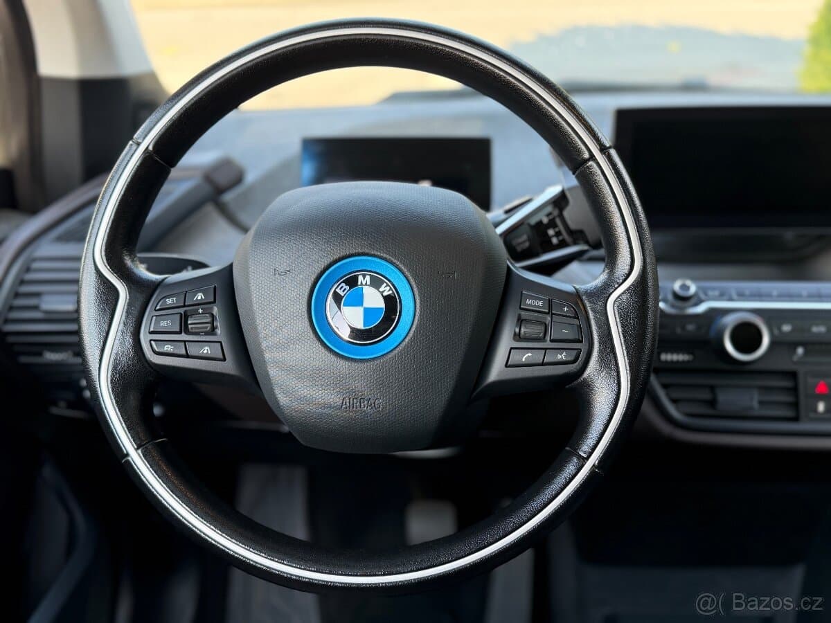 2021 BMW i3 - 16