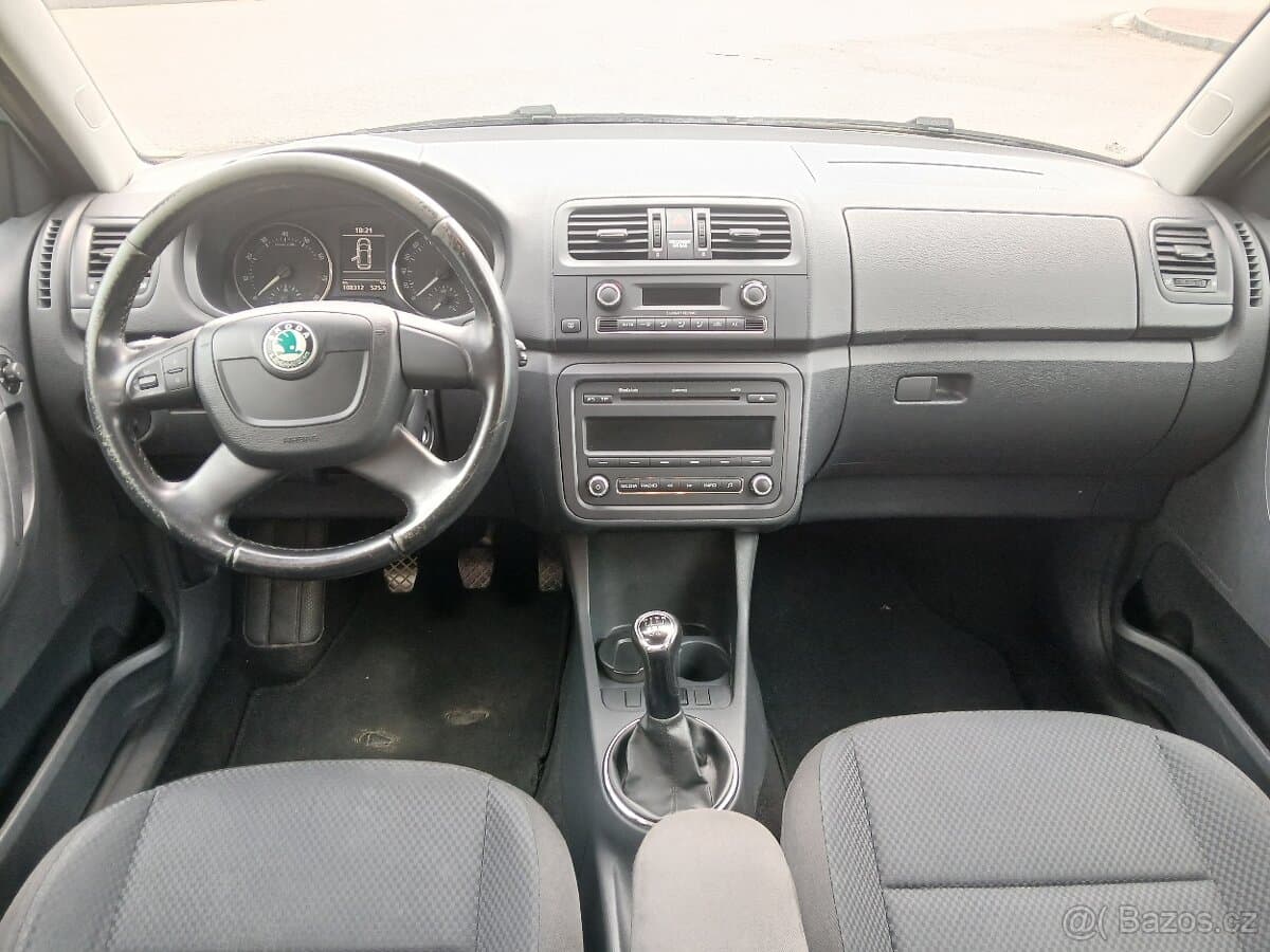 2011 Škoda FABIA - 16