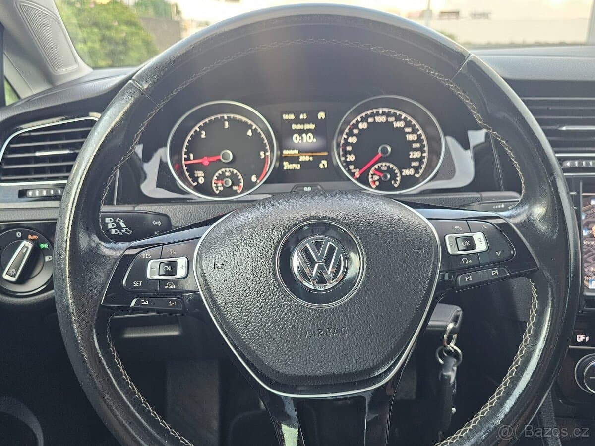 2015 Volkswagen GOLF - 16