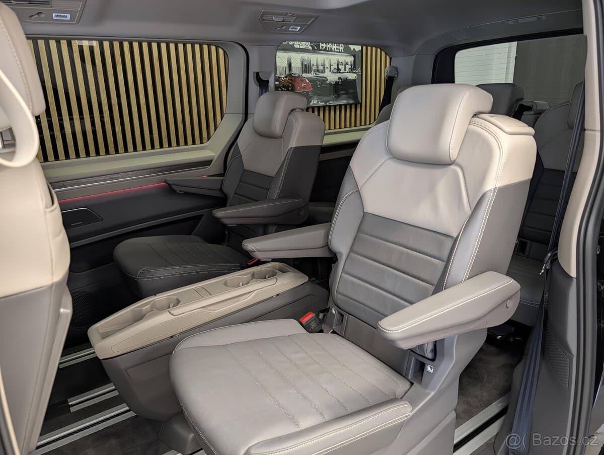 2025 Volkswagen MULTIVAN - 16