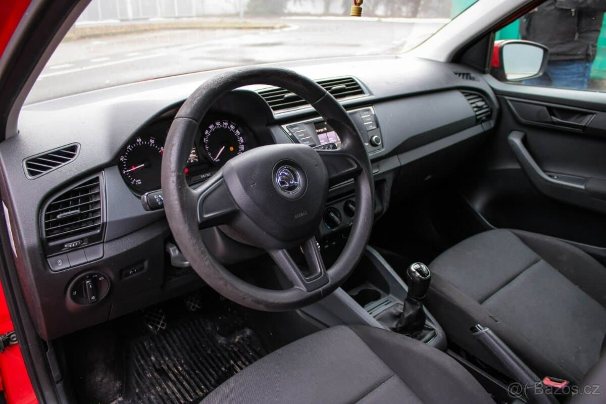 2015 Škoda FABIA - 16