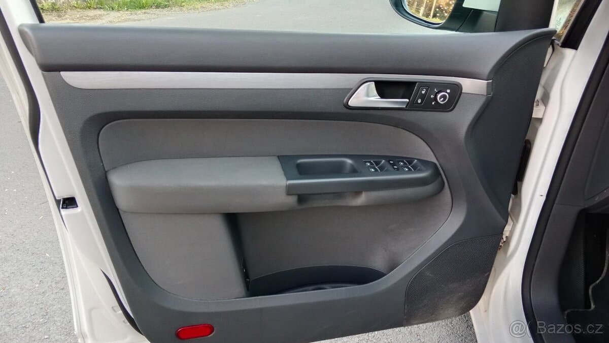 2011 Volkswagen TOURAN - 16