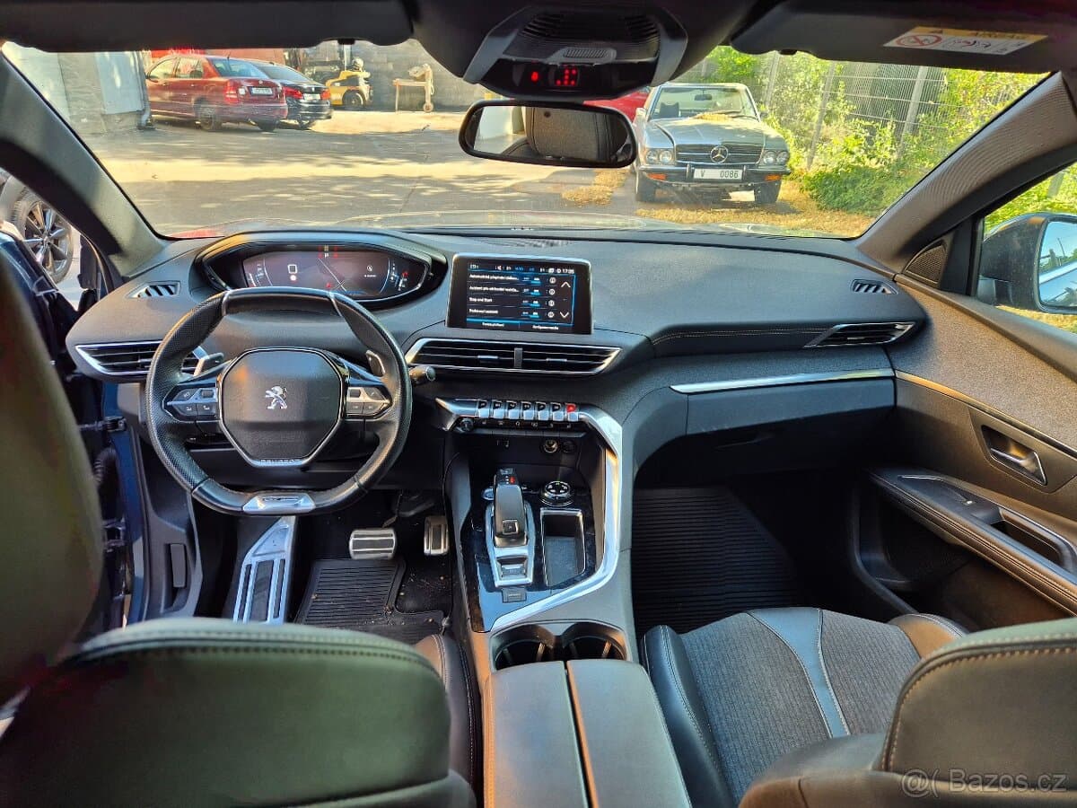 2020 Peugeot 5008 - 16