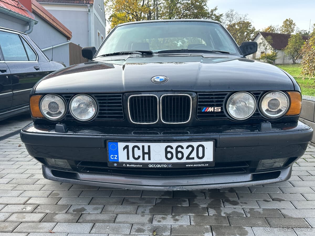 1989 BMW M5 - 16