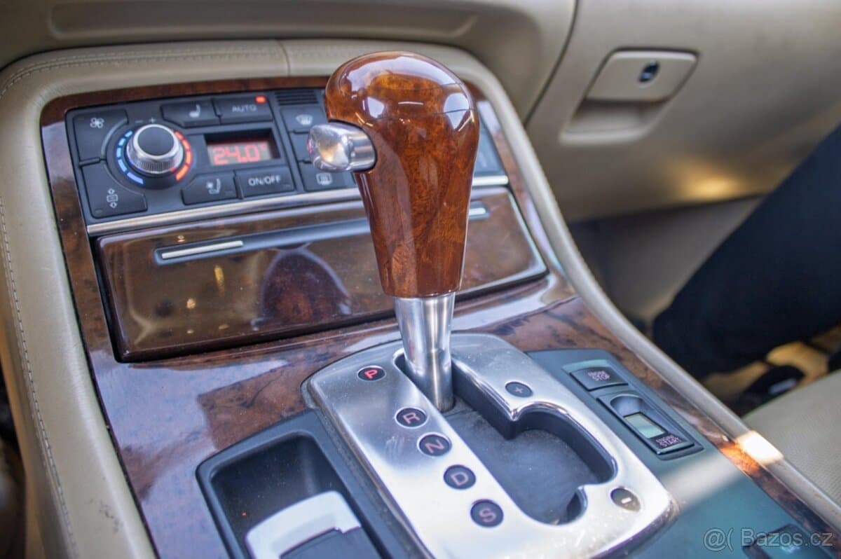 2007 Audi A8 - 16